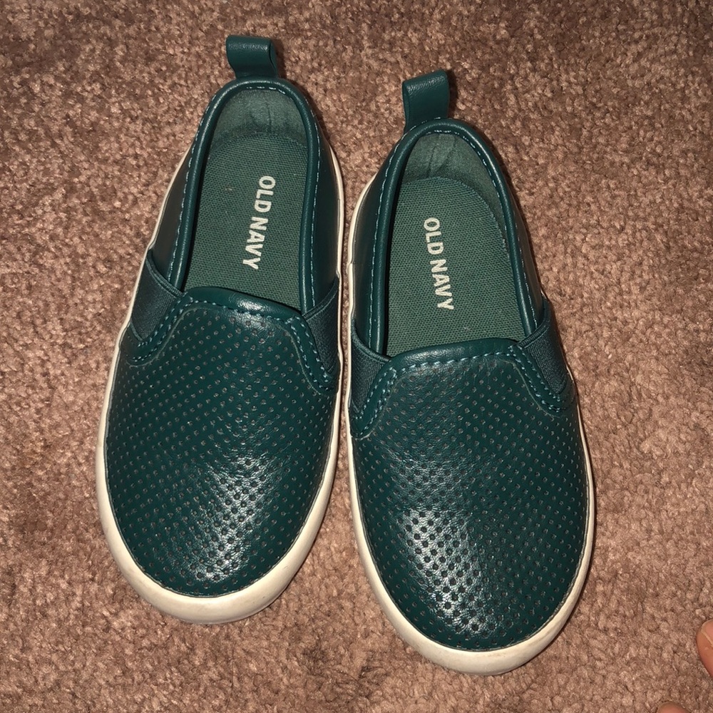 Old Navy canvas shoes